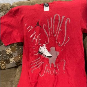 NIKE AIR JORDAN 5 RETRO RED/WHITE SIZE MEDIUM MENS